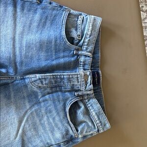 Women’s Lucky Brand button fly jeans. Size 8/29.  29” length.